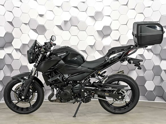 2021 Kawasaki Z 400, чёрный, 575000 рублей - вид 3