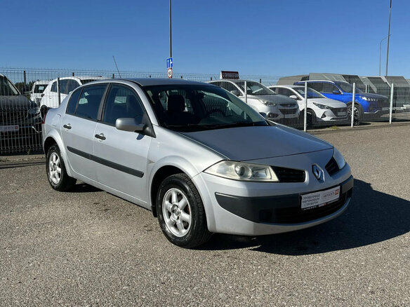2007 Renault Megane II Рестайлинг, серый, 340000 рублей - вид 4
