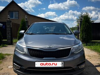 2015 Kia Rio III Рестайлинг, серебристый, 830000 рублей, вид 2