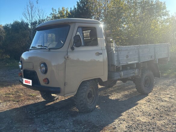 1996 УАЗ 3303, бежевый