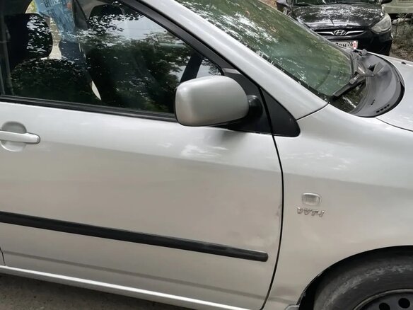 2003 Toyota Corolla IX (E120, E130), серебристый - вид 4