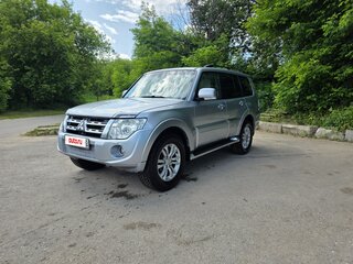 2011 Mitsubishi Pajero IV Рестайлинг 1, серебристый, 1999000 рублей, вид 1