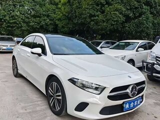2022 Mercedes-Benz A-Класс 180 Long IV (W177) Рестайлинг, белый, 1770000 рублей, вид 3