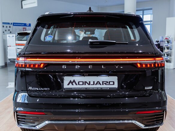 2026 Geely Monjaro, чёрный - вид 2