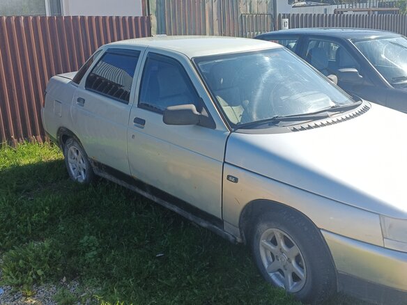 2002 Lada (ВАЗ) 2110, серебристый, 80000 рублей - вид 1