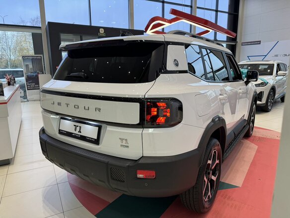 2026 Jetour T1, белый, 4699900 рублей - вид 6