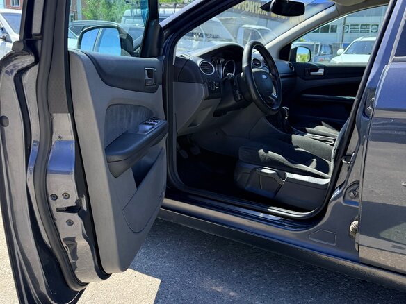2008 Ford Focus II Рестайлинг, серый - вид 6