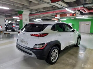 2022 Hyundai Kona I Рестайлинг, белый, 1688000 рублей, вид 3