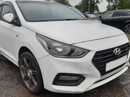 2019 Hyundai Solaris II, белый, 816000 рублей, вид 2