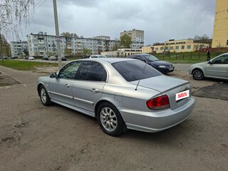 2011 Hyundai Sonata ТагАЗ IV (EF) Рестайлинг, серебристый, 500000 рублей, вид 4
