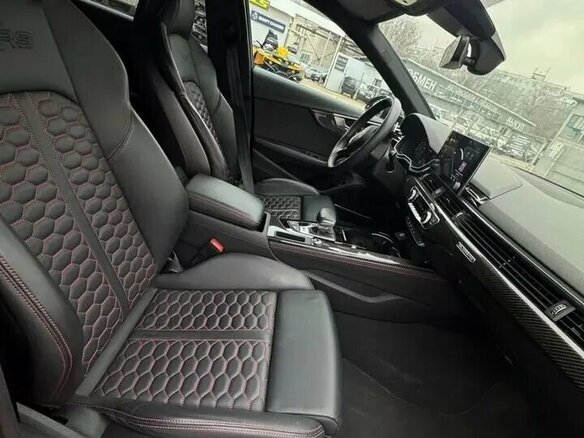 2021 Audi RS 4 IV (B9) Рестайлинг, красный, 9400000 рублей - вид 16