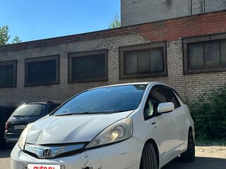 2013 Honda Fit Shuttle I Рестайлинг, белый, 500000 рублей, вид 1