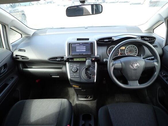 2011 Toyota Wish II, серебристый - вид 22