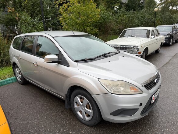 2010 Ford Focus II Рестайлинг, серебристый, 399000 рублей - вид 4