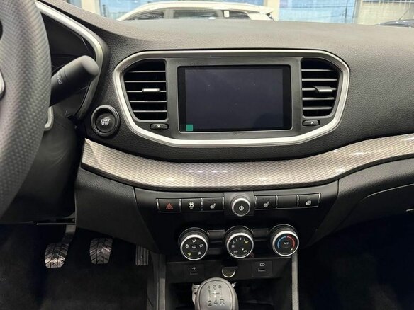 2026 Lada (ВАЗ) Vesta I Рестайлинг (NG), белый, 1669835 рублей - вид 22