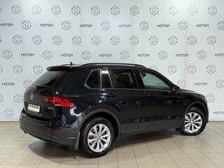 2020 Volkswagen Tiguan II, чёрный, 1970000 рублей, вид 4