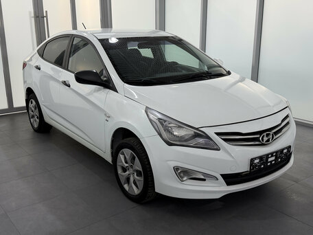 2015 Hyundai Solaris I Рестайлинг, белый, 1470000 рублей, вид 1