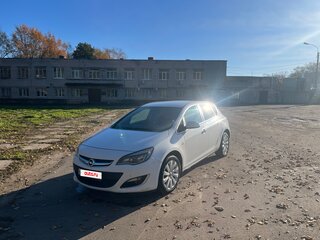 2013 Opel Astra J Рестайлинг, белый, 770000 рублей, вид 1