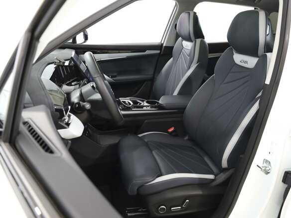 2024 Geely Atlas II, белый, 2899000 рублей - вид 9