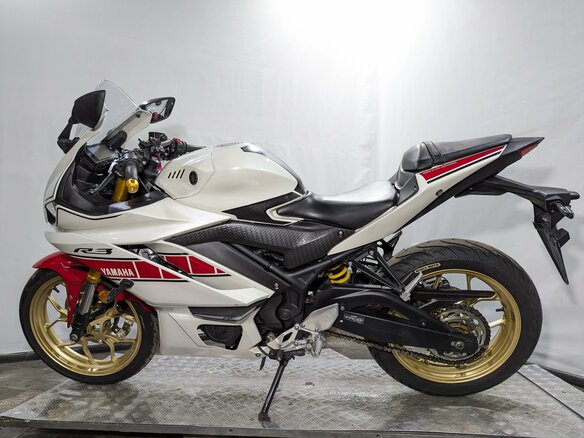 2021 Yamaha YZF-R3, белый, 530000 рублей - вид 2