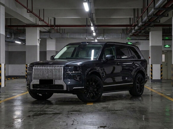 2026 Zeekr 9X 70 kWh, серый, 11850000 рублей