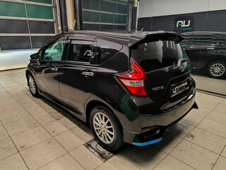 2018 Nissan Note e-Power II Рестайлинг, чёрный, 1100000 рублей, вид 4