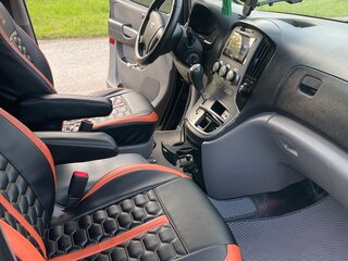2014 Hyundai Grand Starex I, чёрный, 1800000 рублей, вид 3