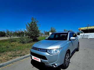 2013 Mitsubishi Outlander III, серый, 1330000 рублей, вид 1