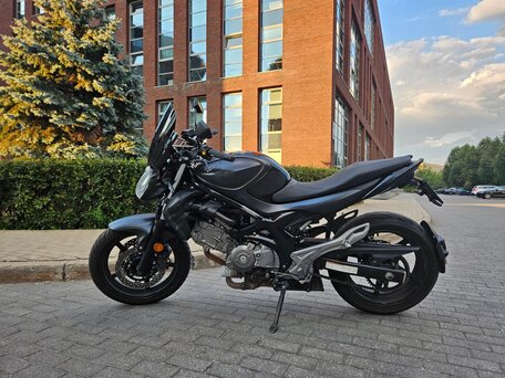2013 Suzuki SFV 650 Gladius, чёрный, 380000 рублей, вид 2