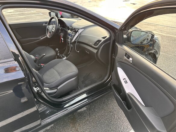 2014 Hyundai Solaris I Рестайлинг, чёрный, 710000 рублей - вид 6