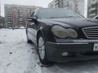 2003 Mercedes-Benz C-Класс 240 II (W203), чёрный, 400000 рублей, вид 4
