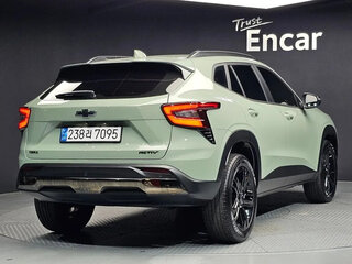 2023 Chevrolet Trax II, зелёный, 1768400 рублей, вид 3