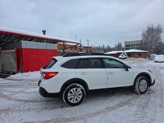 2019 Subaru Outback V Рестайлинг, белый, 2100000 рублей, вид 4