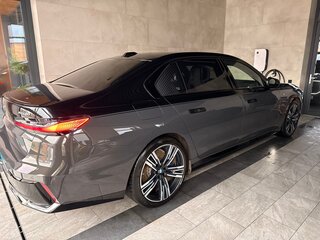 2023 BMW i7 xDrive60 I (G70), серый, 13900000 рублей, вид 2