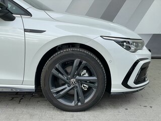2024 Volkswagen Golf VIII, белый, 3295000 рублей, вид 5