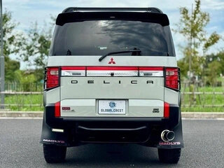 2022 Mitsubishi Delica D:5 I Рестайлинг, белый, 2530007 рублей, вид 4