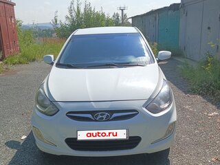 2012 Hyundai Solaris I, белый, 630000 рублей, вид 2