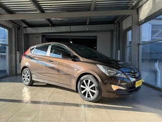 2014 Hyundai Solaris I Рестайлинг, коричневый, 999000 рублей, вид 1