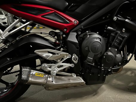 2019 Triumph Street Triple, чёрный, 850000 рублей, вид 2