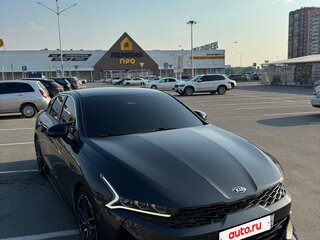 2021 Kia K5 III, серый, 2700000 рублей, вид 1