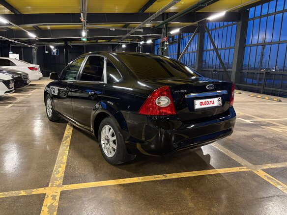 2008 Ford Focus II Рестайлинг, чёрный, 600000 рублей - вид 6