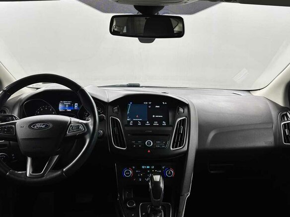 2017 Ford Focus III Рестайлинг, серый, 1130000 рублей - вид 4
