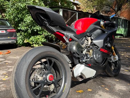 2022 Ducati Panigale V4, чёрный, 2050000 рублей, вид 4