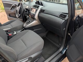 2013 Toyota Verso I Рестайлинг, серый, 1250000 рублей, вид 4