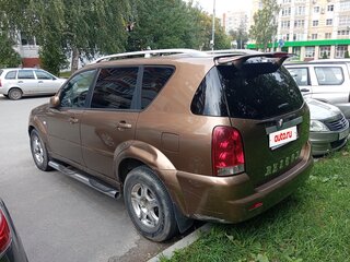 2004 SsangYong Rexton I, бежевый, 600000 рублей, вид 4