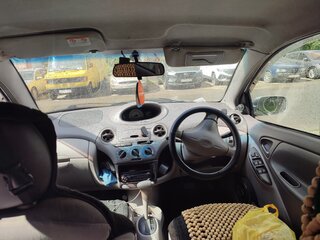 2001 Toyota Platz, серый, 270000 рублей, вид 5