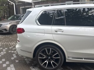 2020 BMW X7 30d I (G07), белый, 8500000 рублей, вид 3