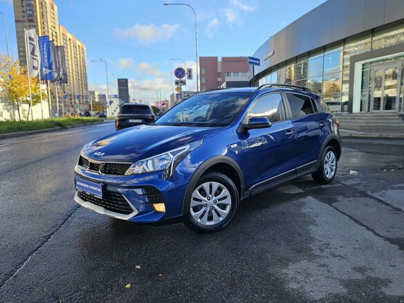2021 Kia Rio X IV Рестайлинг, синий, 1690000 рублей
