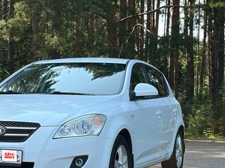 2009 Kia Ceed I, белый, 650000 рублей, вид 2