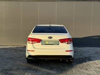 2016 Kia Rio III Рестайлинг, белый, 1125000 рублей, вид 4